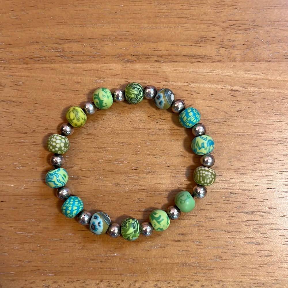 EUC Green/gold bracelet